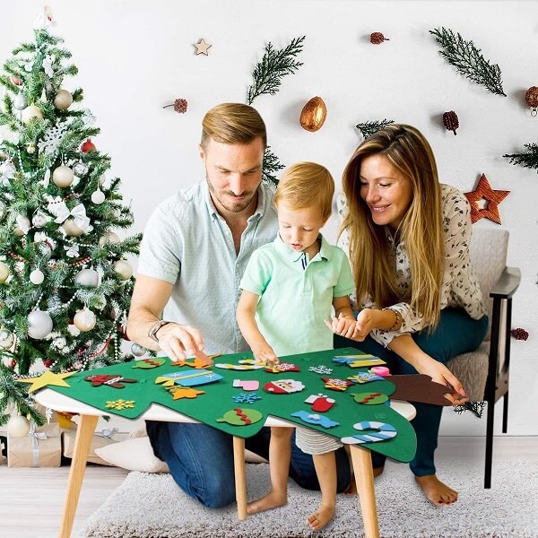 Felt Christmas tree with 33 decorations - Green