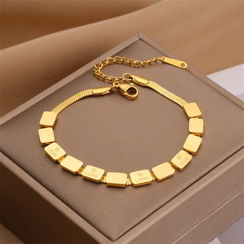 LE-27006 Bracelet - Gold