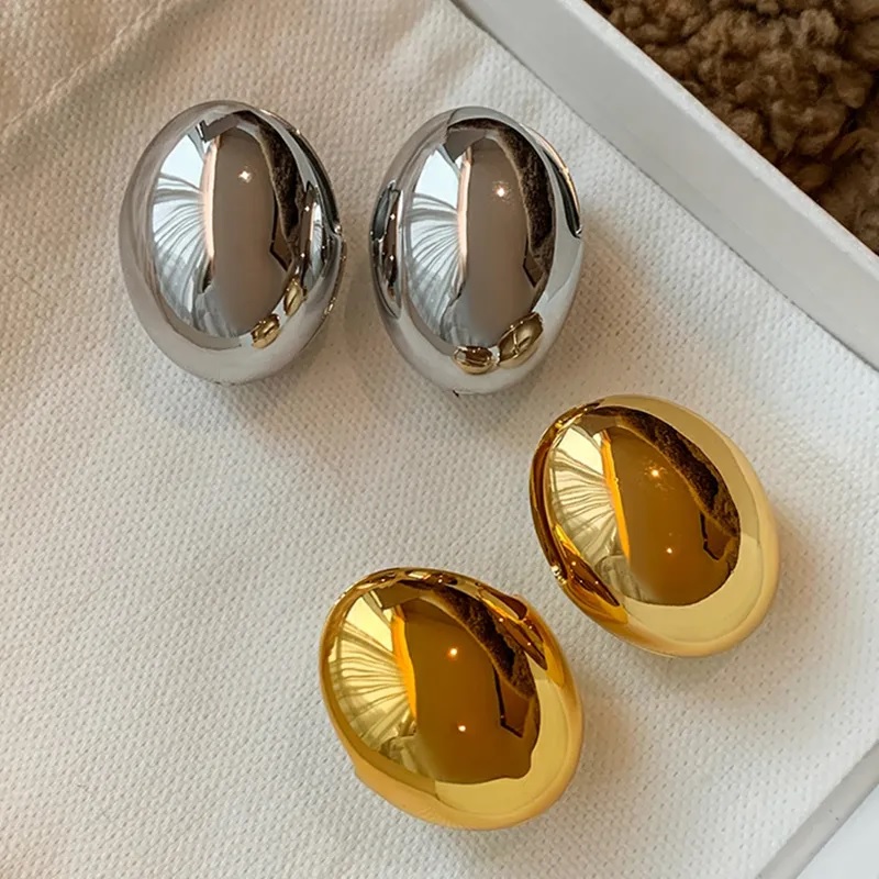 Retro Oval Earrings - Gold