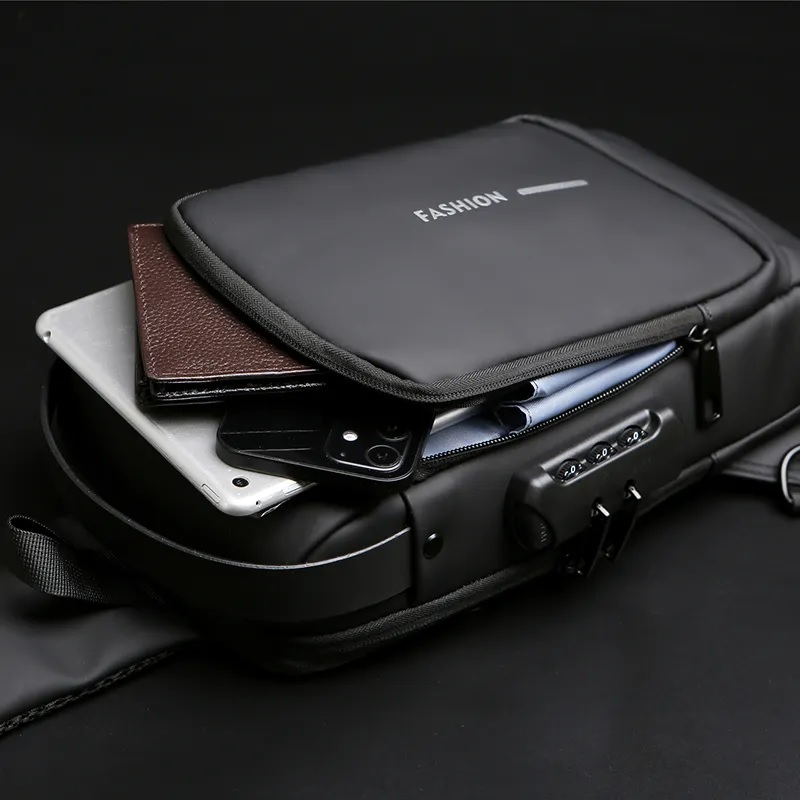 Shoulder bag with anti-theft USB charging - Grey